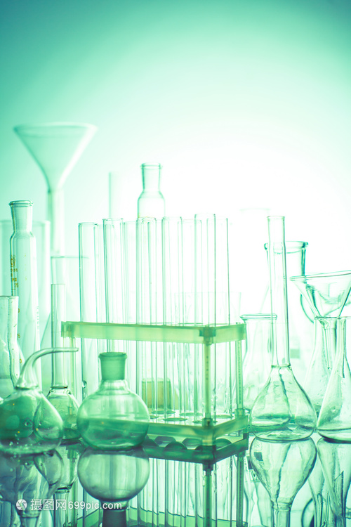 信息技術(shù)驅(qū)動化學(xué)醫(yī)學(xué)實驗室玻璃創(chuàng)新研究